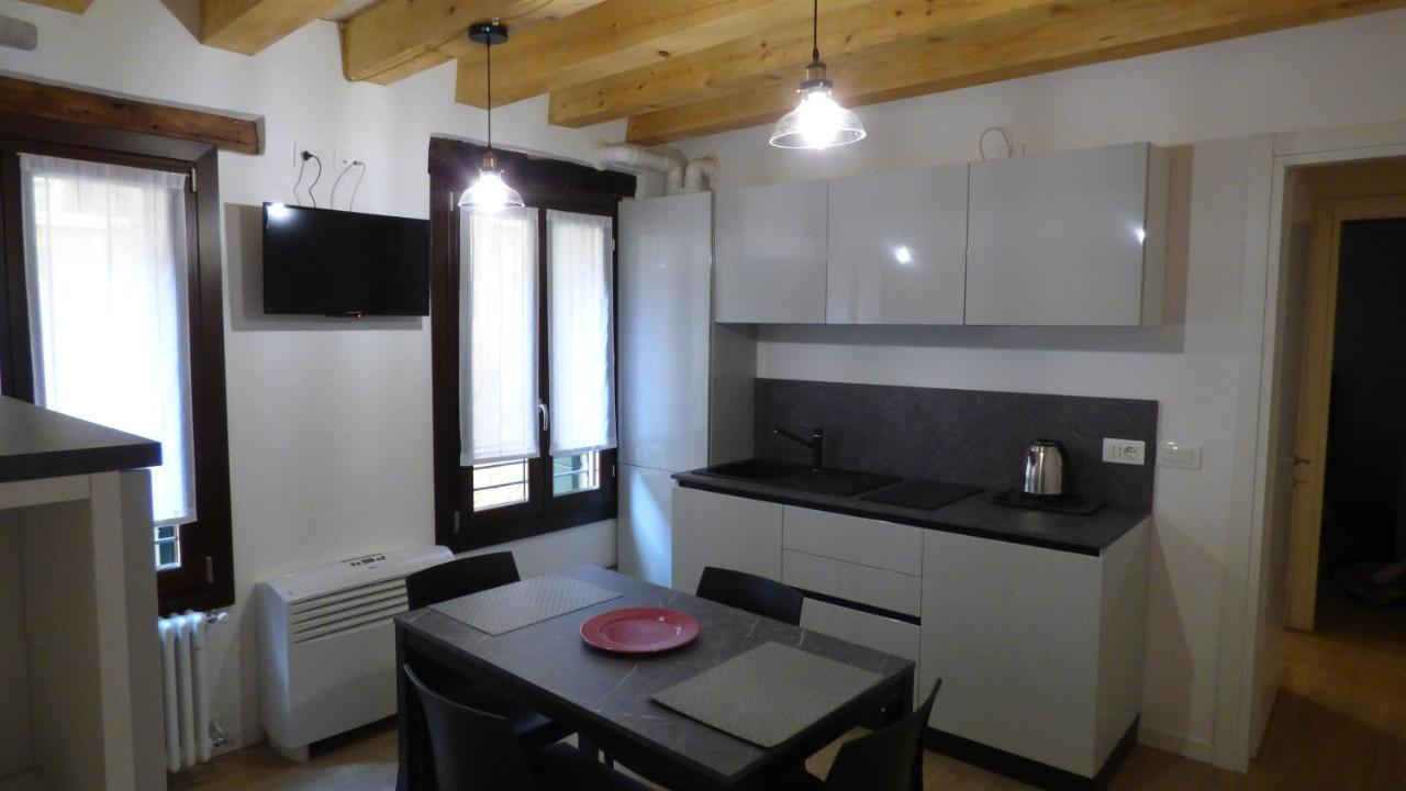 베니스 Casa Moderna A Due Passi Da Rialto 아파트 외부 사진